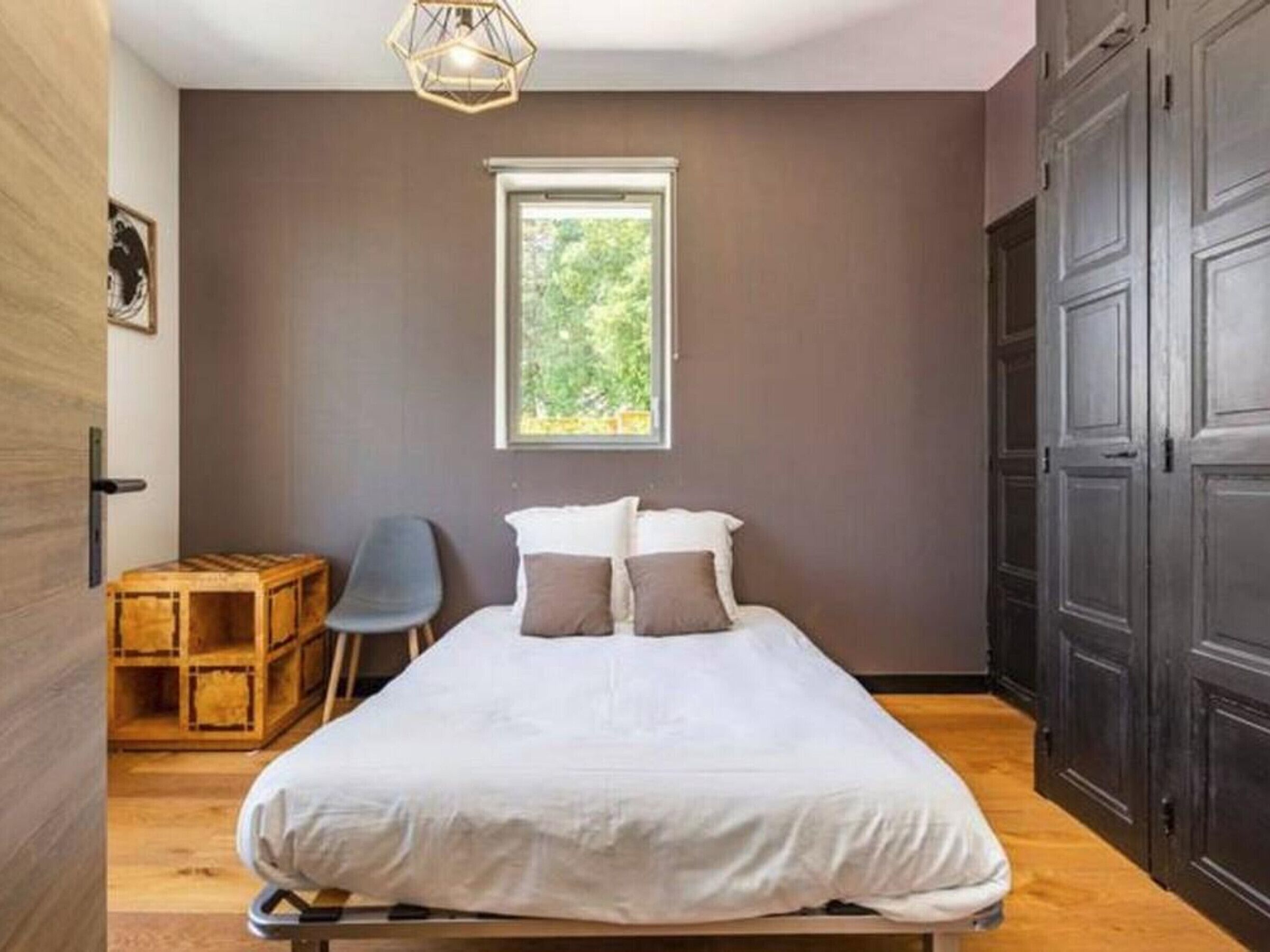 5 chambres, Wi-Fi gratuit, draps fournis