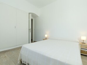 4 bedrooms