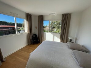 5 bedrooms, free WiFi - Air-conditioned villa for 10 in Soustons with heated pool (Soustons)