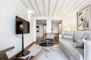 Smart TV - Luxury apartment near La Latina.Plaza de la Cebada (Madrid)