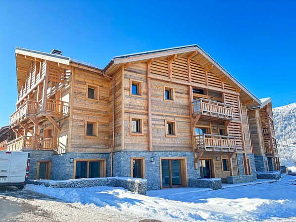 Exterior - New Duplex Apart Near Turche Slopes, 3BR, Terrace, Garage, Free Shuttle, Wifi, Ski Locker (Les Gets)