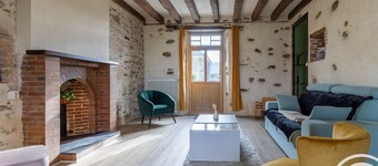 Rural Retreat in Mauges: Cozy Cottage with Terrace, Near Top Tourist Spots & Private Fishing Pond