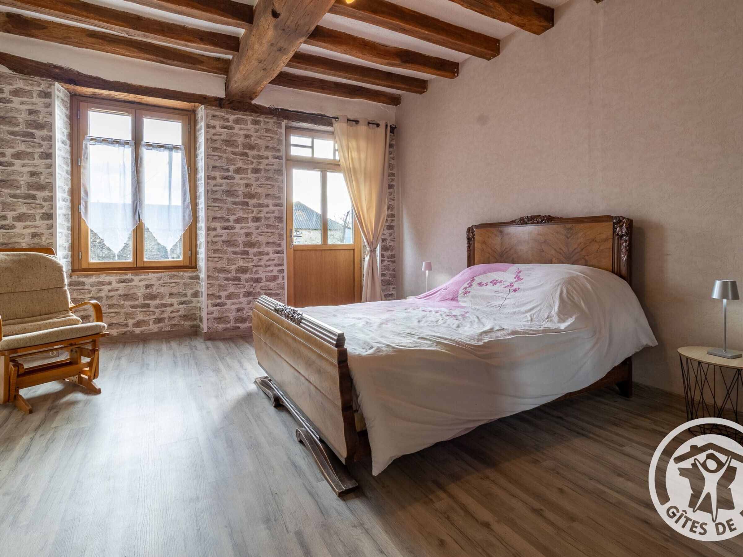 2 chambres, lit parapluie, Wi-Fi gratuit, draps fournis