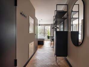 Deluxe Suite | Premium bedding, in-room safe, laptop workspace, free cots/infant beds - Numa | Munich Obersendling (Munich)