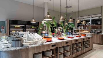Daily buffet breakfast for a fee