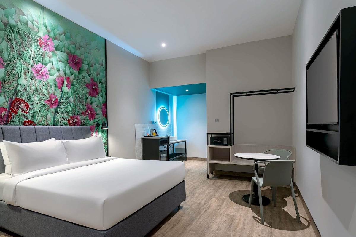 Minibar, caja fuerte, decoración individual y mobiliario individual