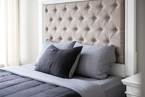 2 chambres, fer et planche à repasser, Wi-Fi, literie fournie