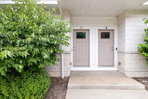 Exterior detail - Luxury Downtown Townhome w/ Private Garage Unit 7 (Cleveland)