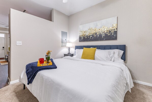 1 多间卧室、办公桌、免费 WiFi、床单