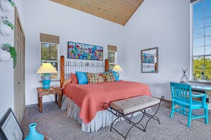 1 bedroom, desk, iron/ironing board, WiFi