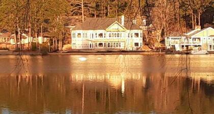 Calming Lake View with Pool Near Pinehurst Resort and Village
