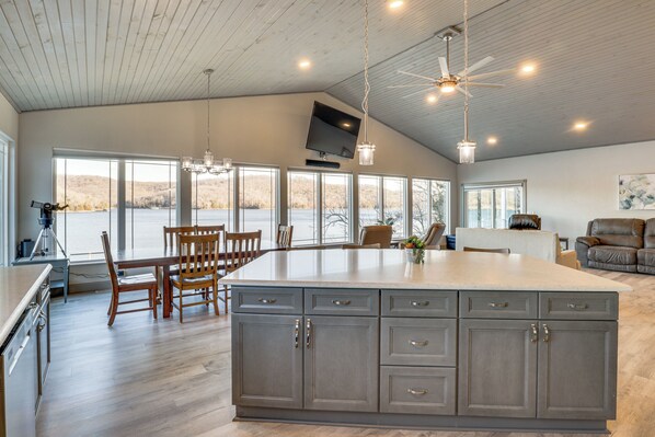House (4 Bedrooms) | Interior - Waterfront Lake of the Ozarks Home w/ Private Dock (Roach)