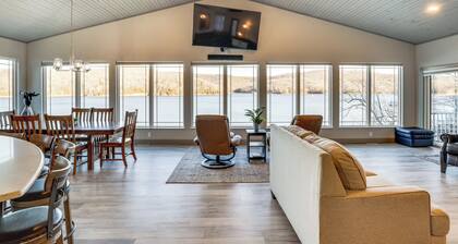 Waterfront Lake of the Ozarks Home w/ Private Dock