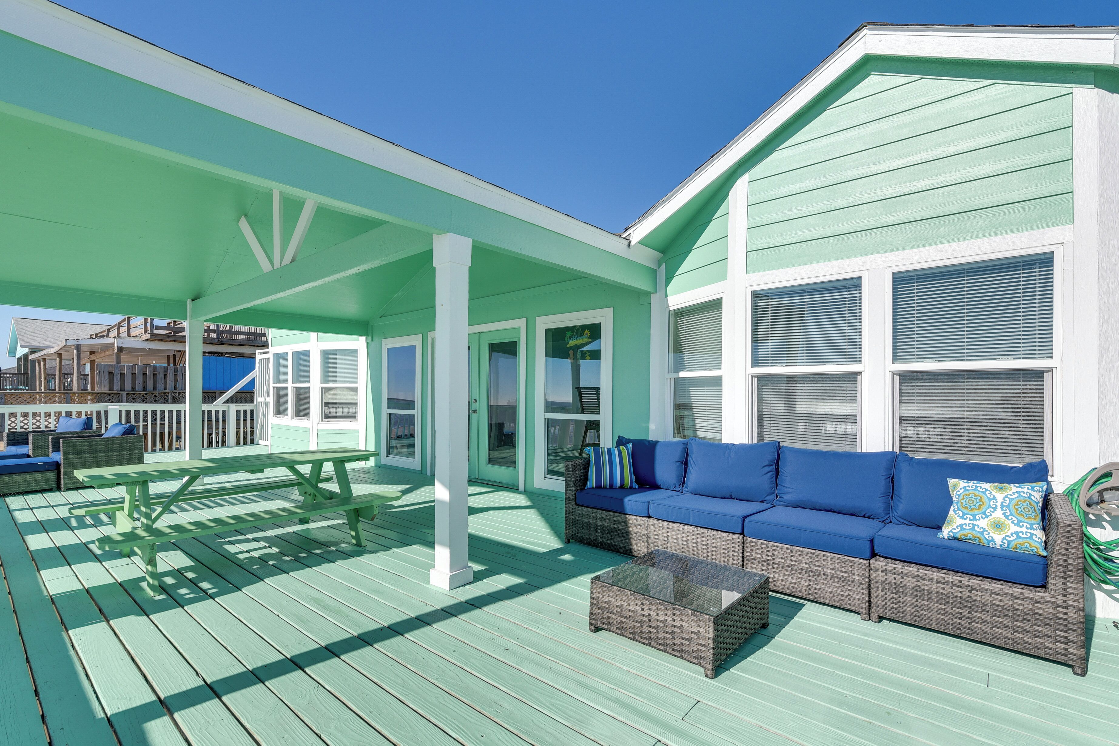 House (5 Bedrooms) | Interior