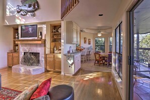 Interior - Secluded Home - Canyon Lake View Near Boat Launch! (Canyon Lake)