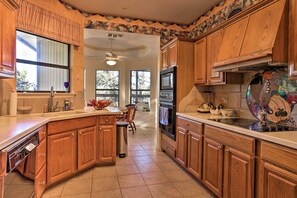 Interior - Secluded Home - Canyon Lake View Near Boat Launch! (Canyon Lake)