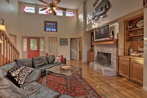 Interior - Secluded Home - Canyon Lake View Near Boat Launch! (Canyon Lake)