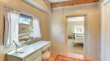 Cottage (2 Bedrooms) | Interior