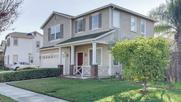 House (4 Bedrooms) | Interior
