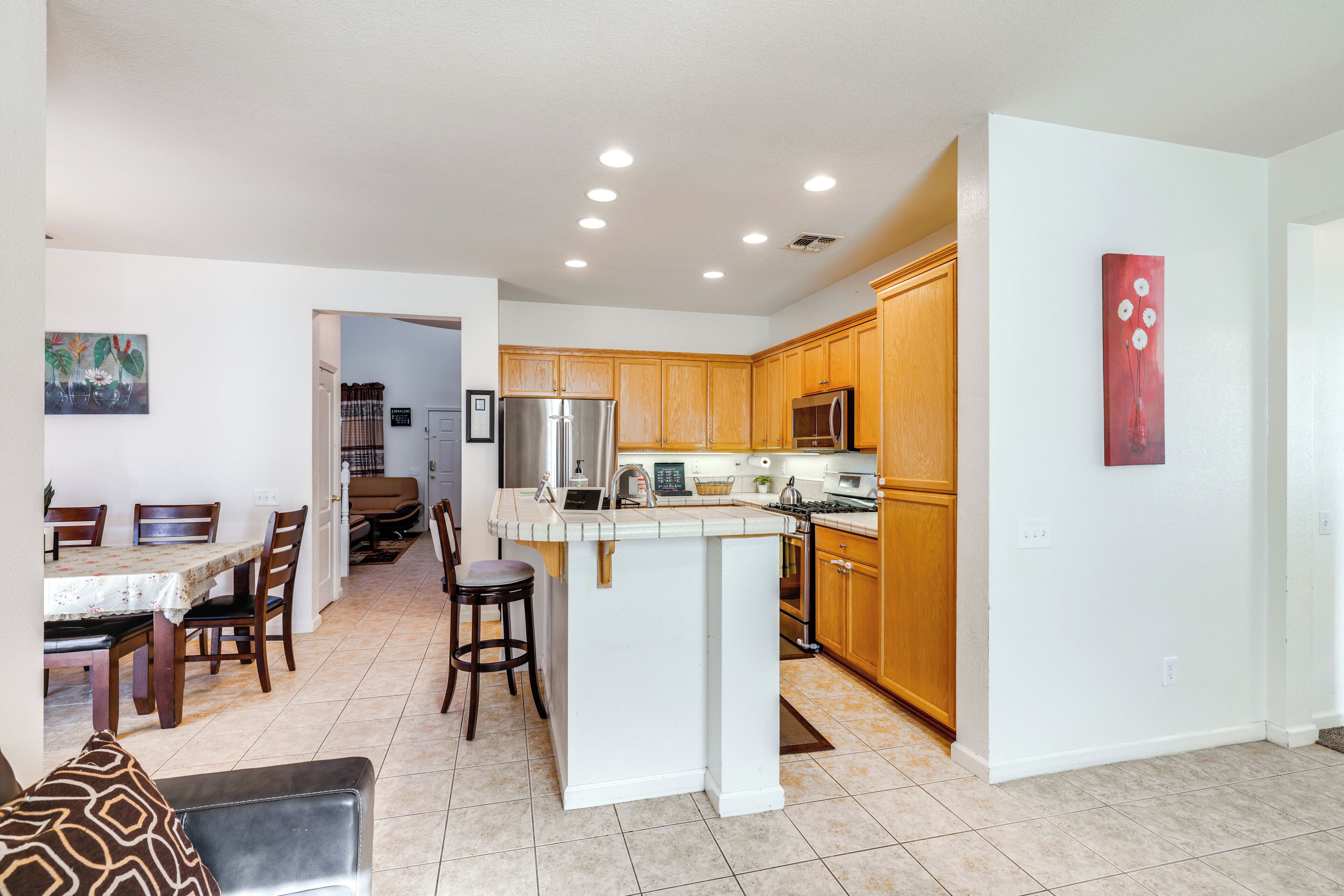House (4 Bedrooms) | Interior