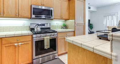 Spacious Turlock Home ~ 1 Mi to University!