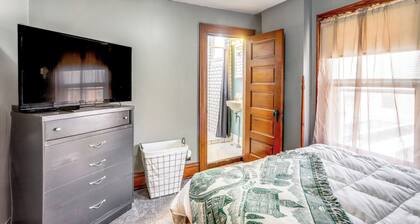 Historic Tiffin Home ~ Half Mi to University!