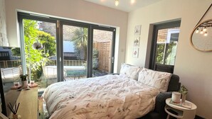 Unclassified image, 2 of 28, button - Stylish River Apartment - West Putney Embankment (London)