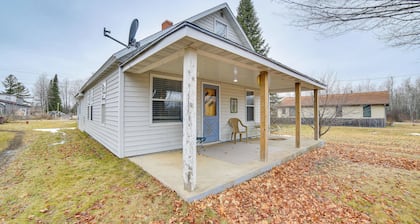 Peaceful Channing Retreat: 3 Mi to Lake Access!