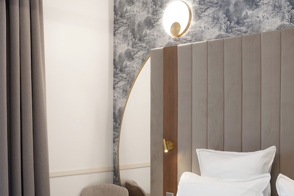 Double Room | 2 bedrooms, in-room safe, desk, blackout drapes