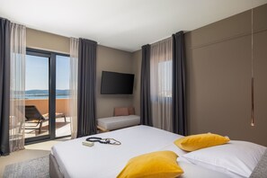 4 chambres, lits bébé (gratuits), draps fournis