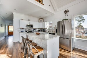 House (3 Bedrooms) | Private kitchen