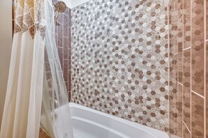Ferienhaus (3 Bedrooms) | Badezimmer