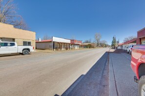 Cottage (1 Bedroom) | Interior - Quiet Mora Hideaway: 35 Mi to Angel Fire Resort! (Mora)