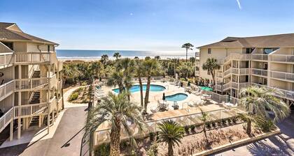 Hilton Head Island Condo w/ Coligny Beach Access!
