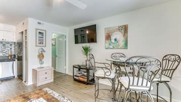 Apartment (1 Bedroom) | Interior