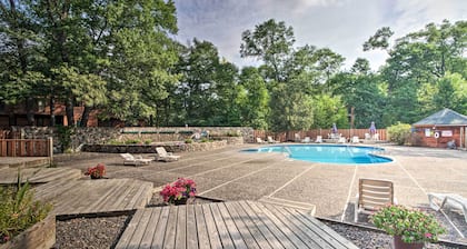 Nisswa Townhome w/ Boat Slip + Gull Lake Access!