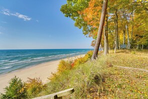 Cottage (5 Bedrooms) | Interior - Spacious Cottage on Lake Michigan: Stunning Views! (Muskegon)
