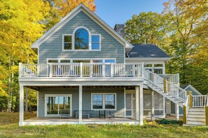 Interior - Spacious Cottage on Lake Michigan: Stunning Views! (Muskegon)