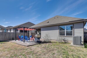 House (3 Bedrooms) | Interior - Centrally Located Austin Home w/ Private Patio! (Austin)