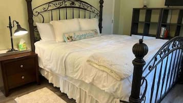 1 chambre, fer et planche à repasser, Wi-Fi, draps fournis