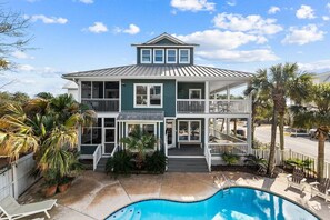 A heated pool - Grayton Beach w Pool, LSV, Bikes, Carriage House! Sleeps 24! (Santa Rosa Beach)