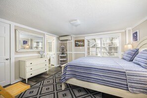 4 عدّة غرف نوم وخدمة الإنترنت