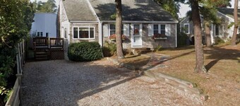 Charming Home Close To Sea Street Beach, Dining, and Entertainment (2362)