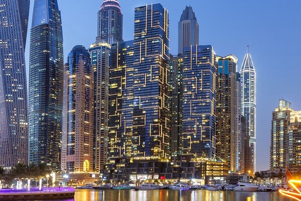 Miscellaneous - Livbnb Suites- Luxury 2BR Oasis in Marina Gate (Dubai Marina)
