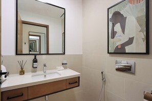 ヘアドライヤー、タオル