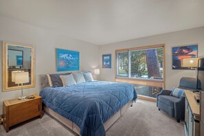 2 bedrooms, WiFi, bed sheets - Cozy Golfside Condo with Access to The Cove (Sunriver)