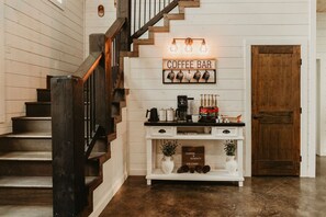 Interior - Broken Bow Getaway | Hot Tub + Games (Broken Bow)