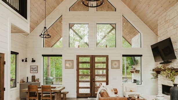 Living area - Broken Bow Getaway | Hot Tub + Games (Broken Bow)