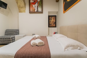 1 quarto, Wi-Fi de cortesia, roupa de cama