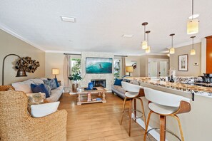 Smart TV, videojuegos, reproductor de DVD y futbolito 